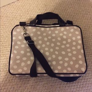 Thirty one carry on bag.